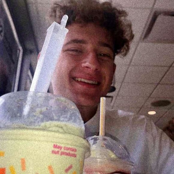 Meet your Posher, Carl - Picture 1 of 1